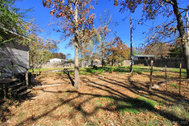 21098 S 495 Road, Tahlequah, OK 74464