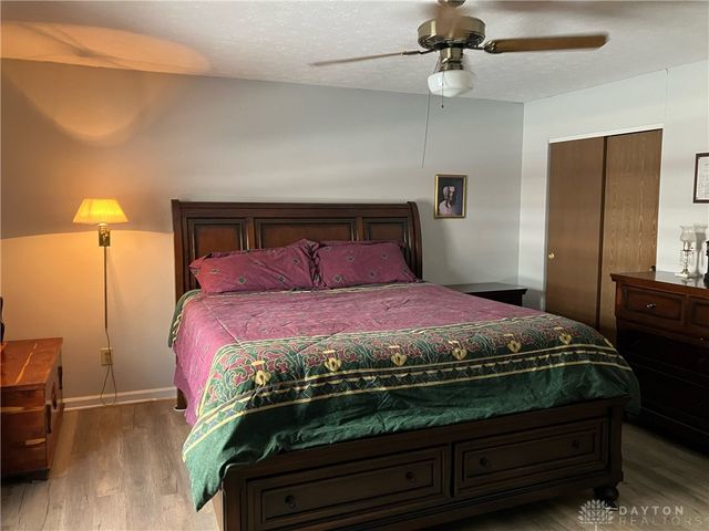 2117 Robinhood Drive, Miamisburg, OH 45342