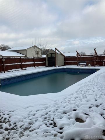 2117 Robinhood Drive, Miamisburg, OH 45342