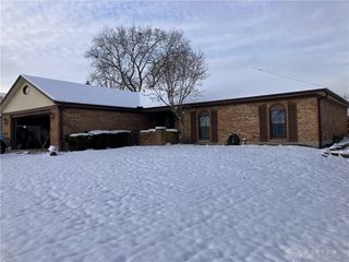 2117 Robinhood Drive, Miamisburg, OH 45342