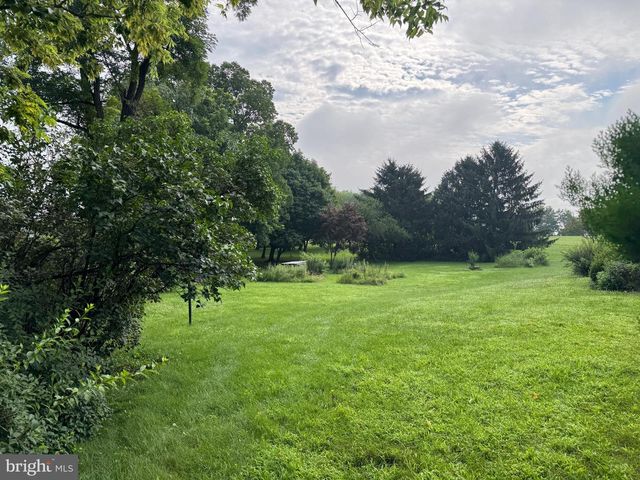 45 BLOSERVILLE RD, Carlisle, PA 17015