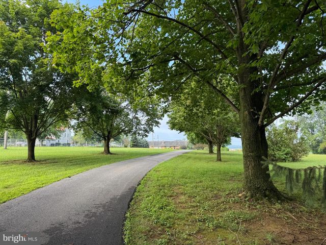 45 BLOSERVILLE RD, Carlisle, PA 17015