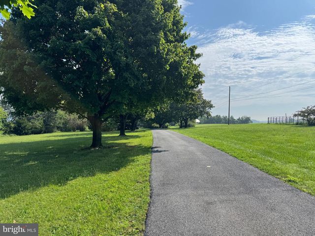 45 BLOSERVILLE RD, Carlisle, PA 17015