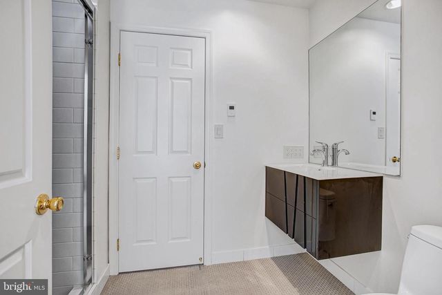 4709 FOXHALL CRES NW, Washington, DC 20007