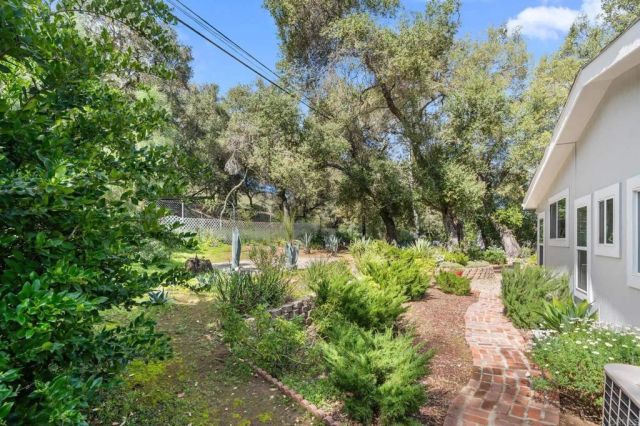 8975 Lawrence Welk Drive 7, Escondido, CA 92026