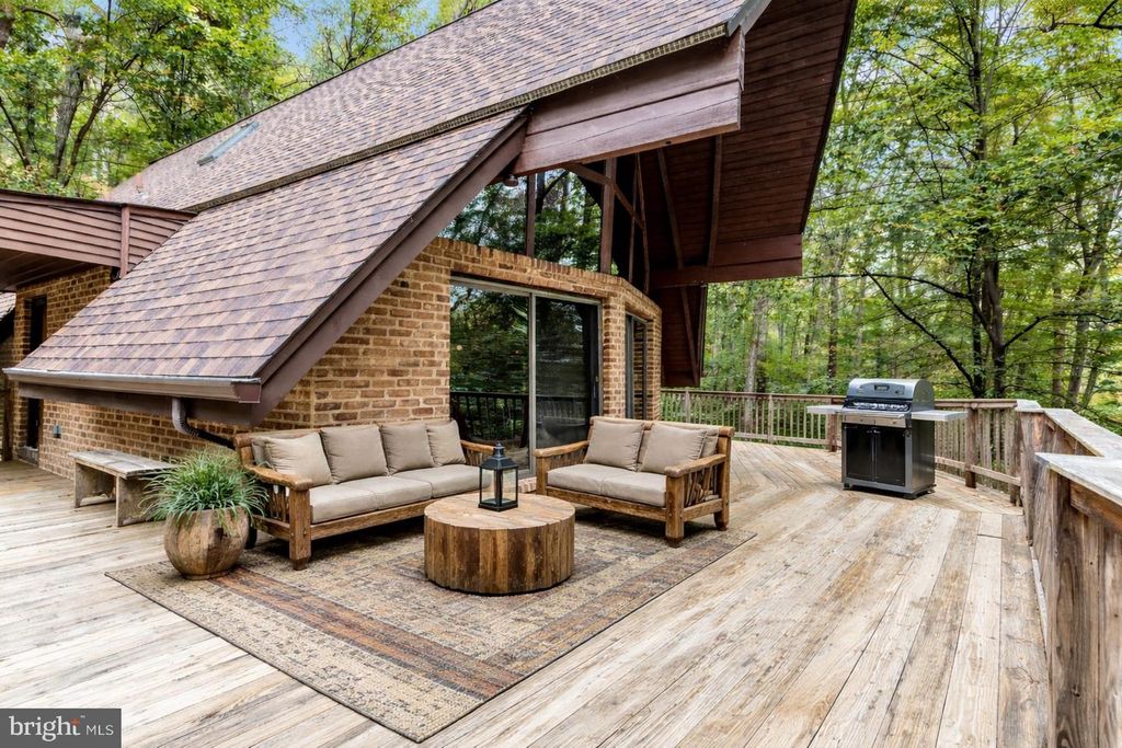 6838 MOUNTAIN CHURCH RD, Middletown, MD 21769