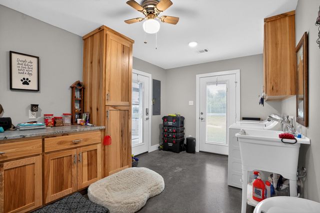 7821 County Road 460, Normangee, TX 77871