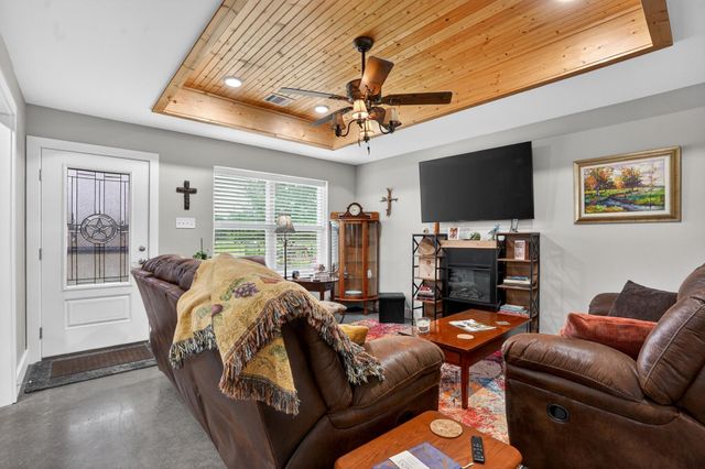 7821 County Road 460, Normangee, TX 77871