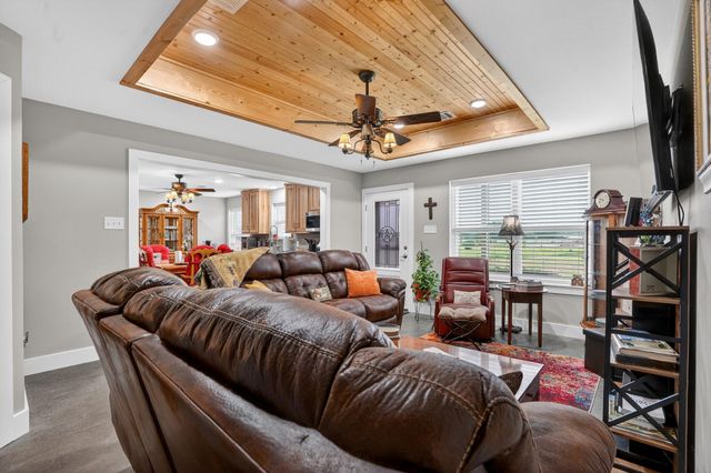 7821 County Road 460, Normangee, TX 77871