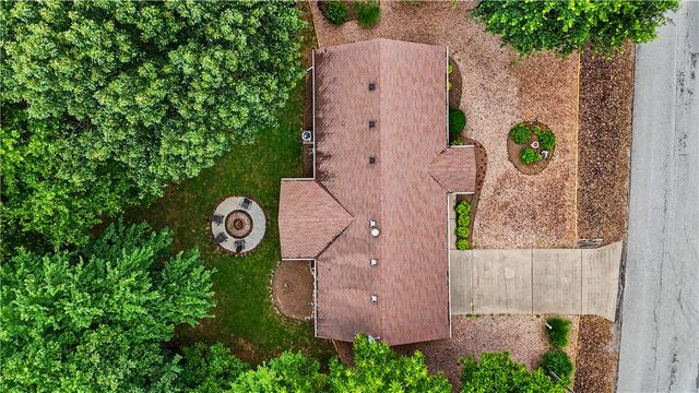 7 Walney Drive, Bella Vista, AR 72715