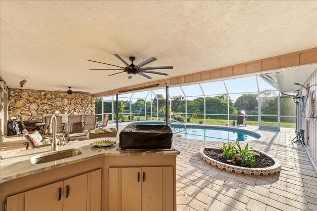 413 SIGNORELLI DRIVE, Nokomis, FL 34275