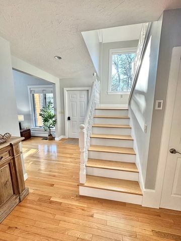 11 High Meadow, Oak Bluffs, MA 02557