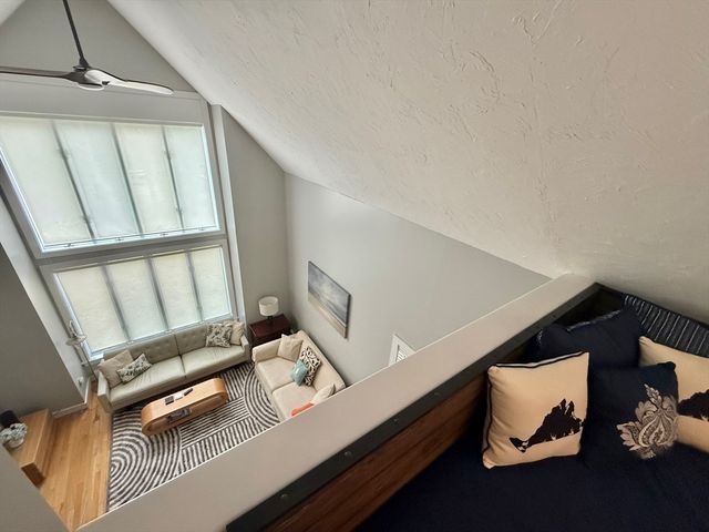 11 High Meadow, Oak Bluffs, MA 02557