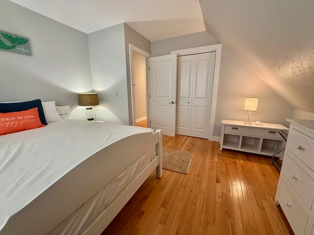 11 High Meadow, Oak Bluffs, MA 02557