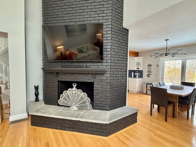 11 High Meadow, Oak Bluffs, MA 02557