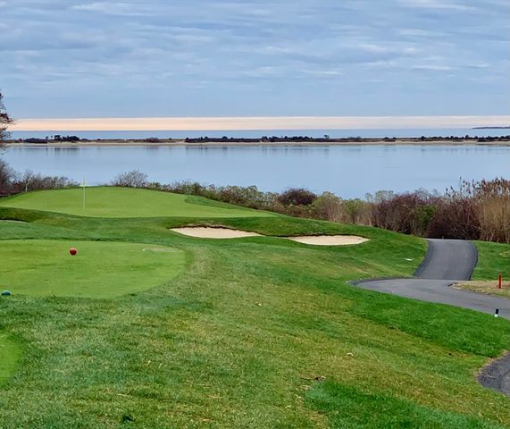 11 High Meadow, Oak Bluffs, MA 02557