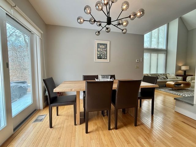 11 High Meadow, Oak Bluffs, MA 02557