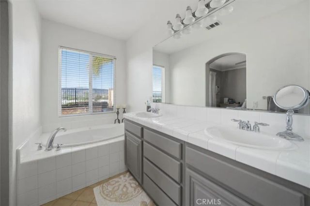 27933 Mariposa Street, Valencia, CA 91355