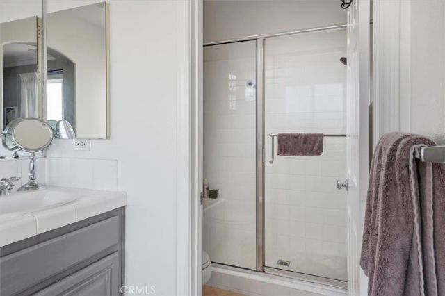 27933 Mariposa Street, Valencia, CA 91355