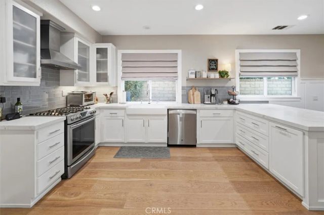 27933 Mariposa Street, Valencia, CA 91355