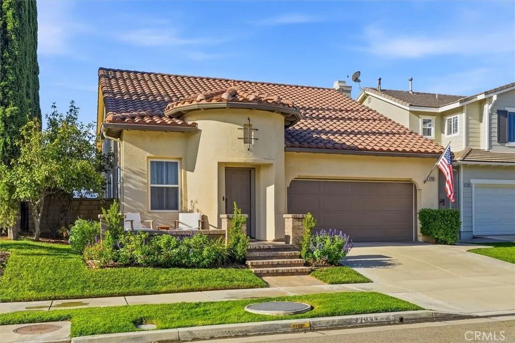 27933 Mariposa Street, Valencia, CA 91355
