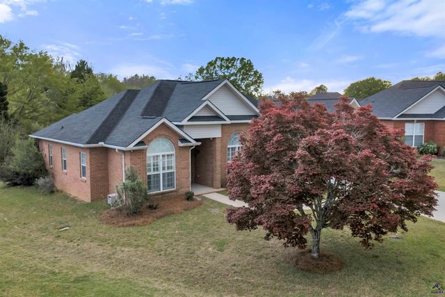 106 Mulligan Court, Bonaire, GA 31088