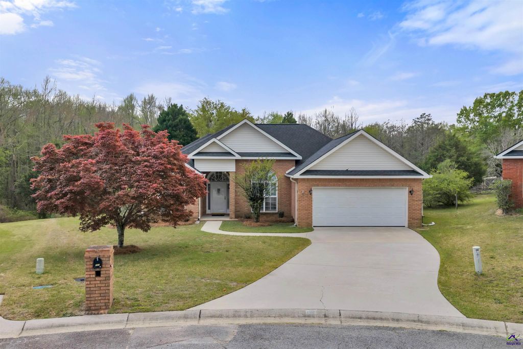 106 Mulligan Court, Bonaire, GA 31088