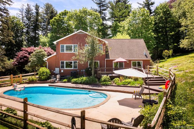 135 Turk Hill Road, Carmel, NY 10509