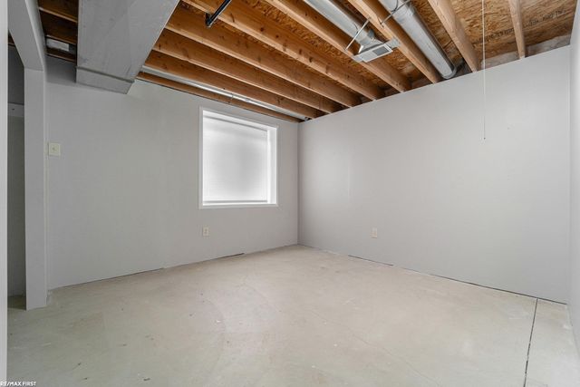 26711 Boston Dr Drive, New Baltimore, MI 48051