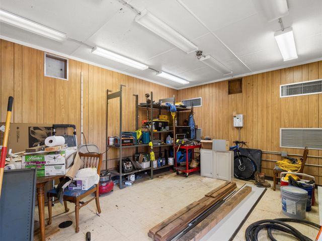 136 W basil Drive, Diana, TX 75640