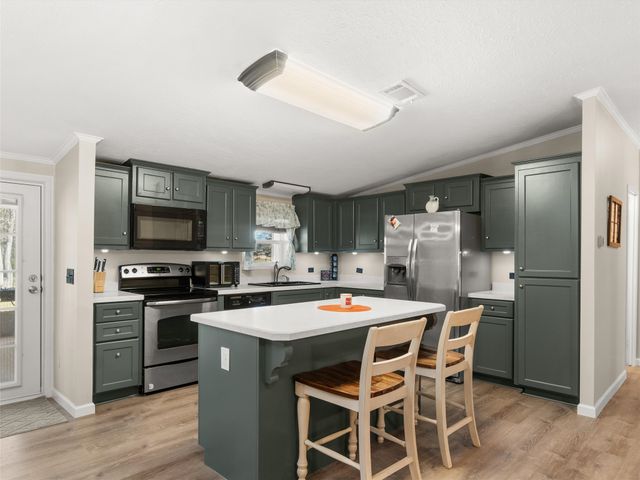 136 W basil Drive, Diana, TX 75640
