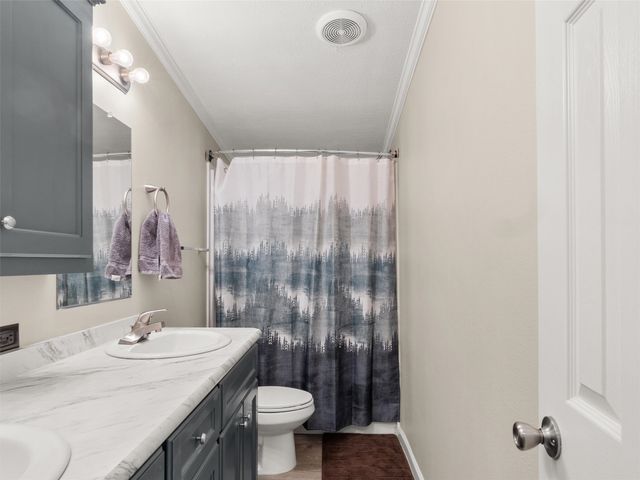 136 W basil Drive, Diana, TX 75640