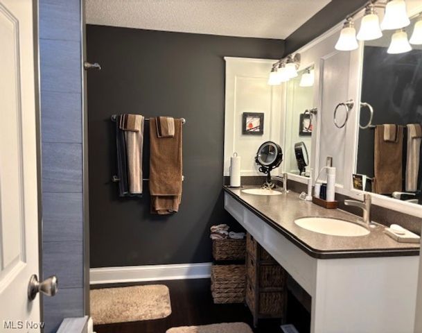 147 Talsman Drive, Canfield, OH 44406