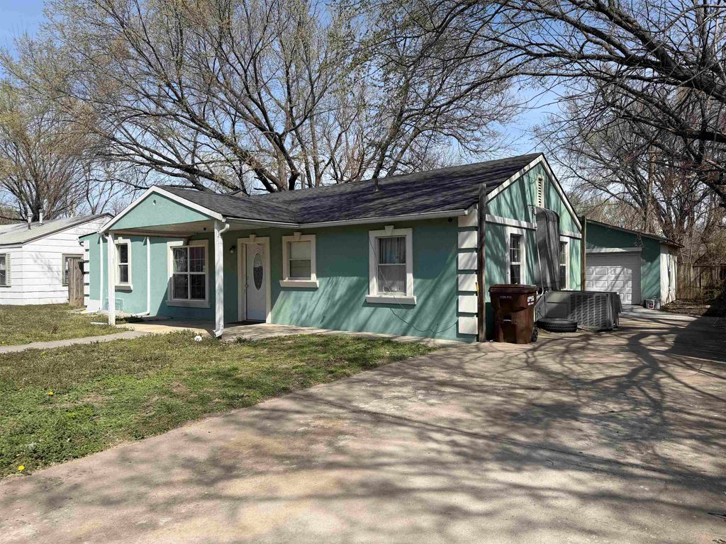 5036 S Brookhaven St, Wichita, KS 67216