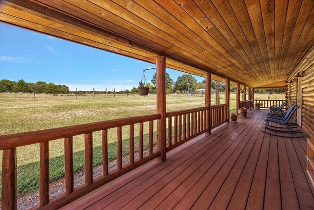 2000 County Road 852, Cushing, TX 75760