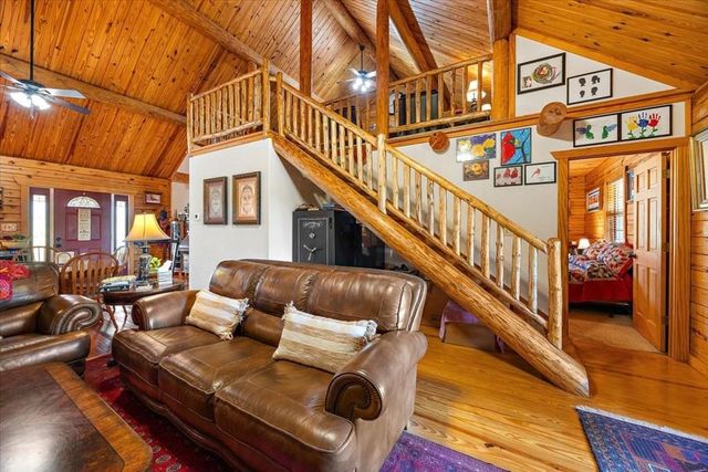 2000 County Road 852, Cushing, TX 75760