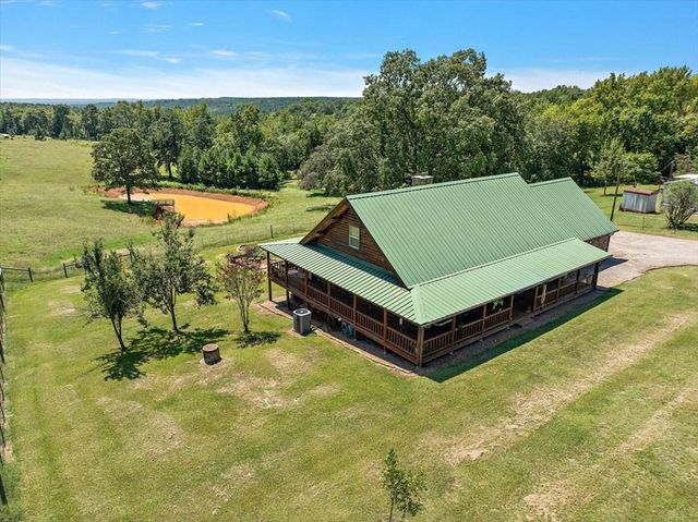 2000 County Road 852, Cushing, TX 75760