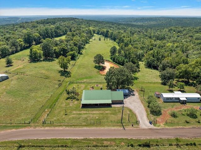 2000 County Road 852, Cushing, TX 75760