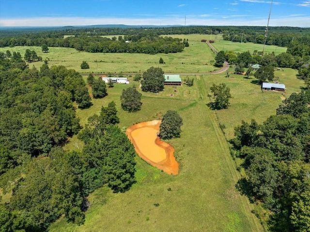 2000 County Road 852, Cushing, TX 75760
