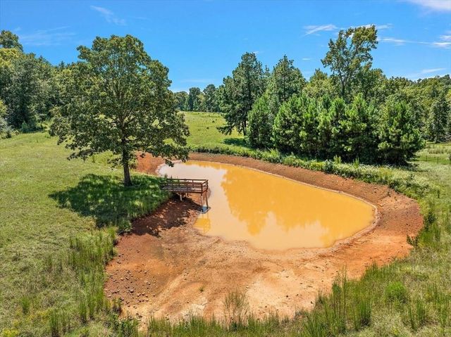 2000 County Road 852, Cushing, TX 75760