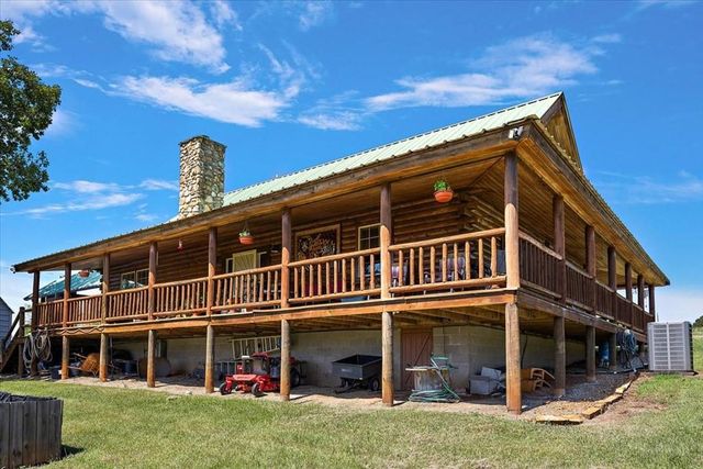 2000 County Road 852, Cushing, TX 75760
