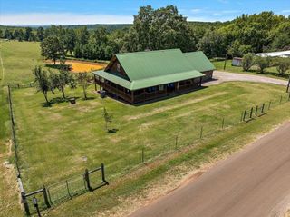 2000 County Road 852, Cushing, TX 75760