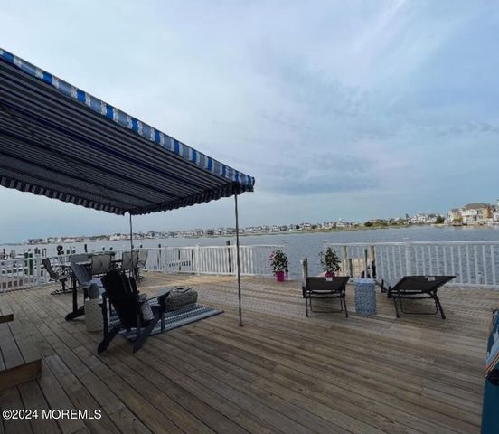 18 Harborside Drive E, Seaside Heights, NJ 08751