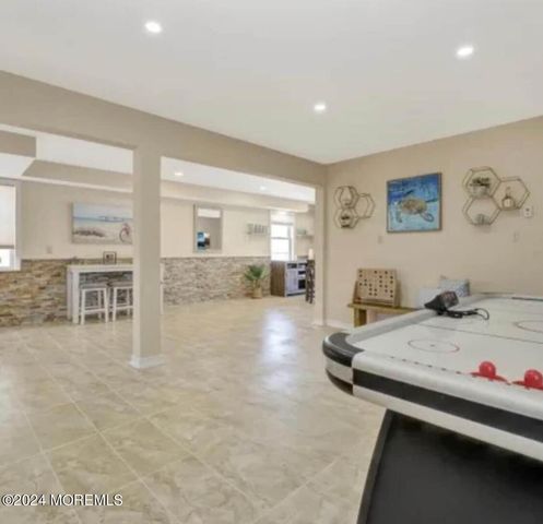 18 Harborside Drive E, Seaside Heights, NJ 08751