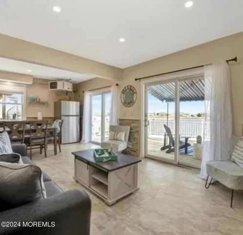 18 Harborside Drive E, Seaside Heights, NJ 08751