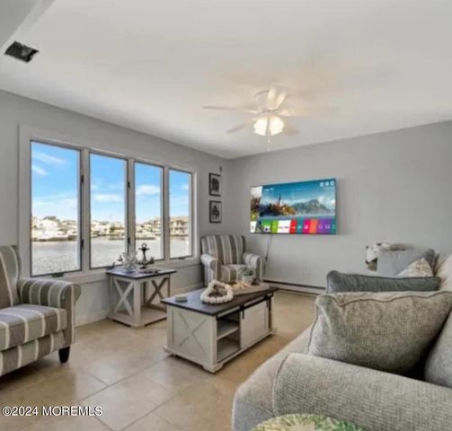 18 Harborside Drive E, Seaside Heights, NJ 08751