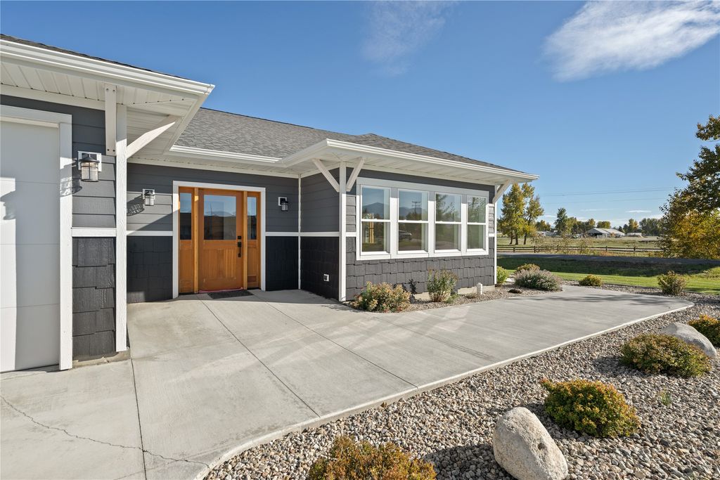 622 Sagebrush Lane, Deer Lodge, MT 59722 photo 2