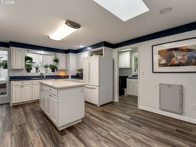1765 CINNAMON HILL Dr Se, Salem, OR 97306