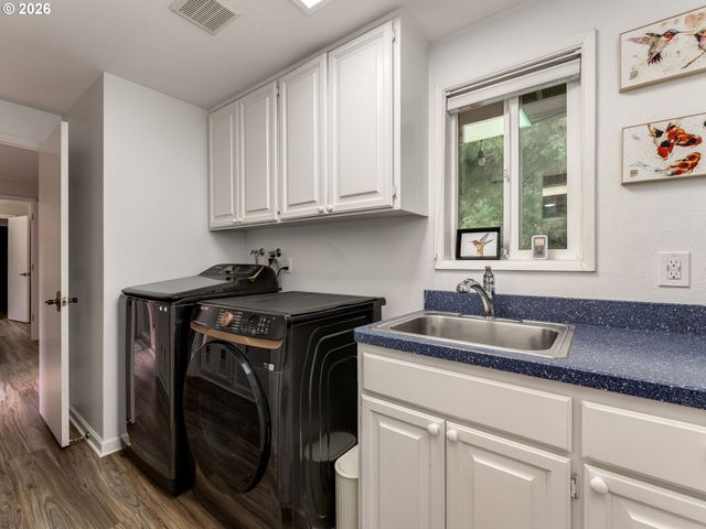1765 CINNAMON HILL Dr Se, Salem, OR 97306