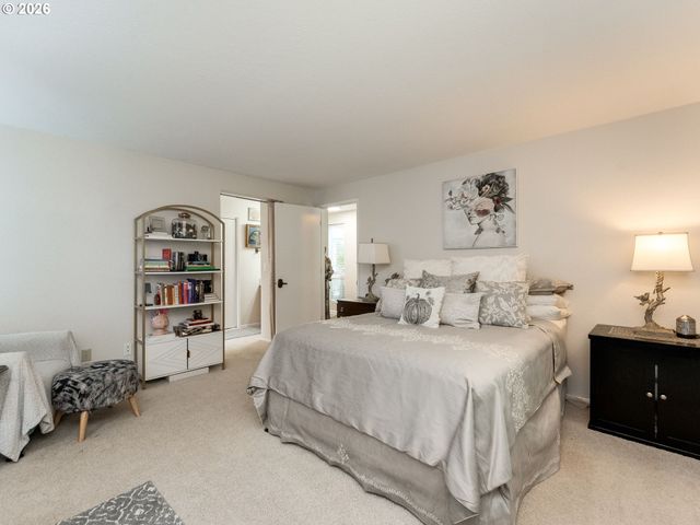 1765 CINNAMON HILL Dr Se, Salem, OR 97306